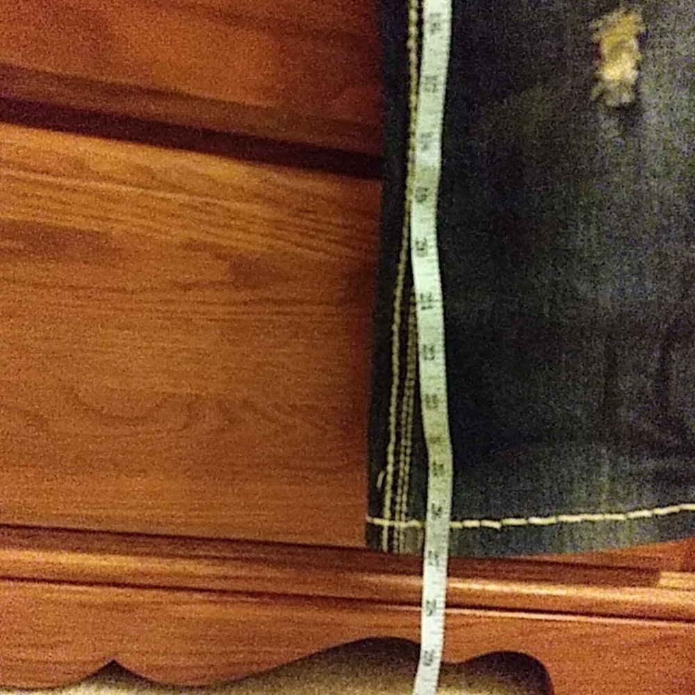 Distressed Jeans - Picture 4 of 4